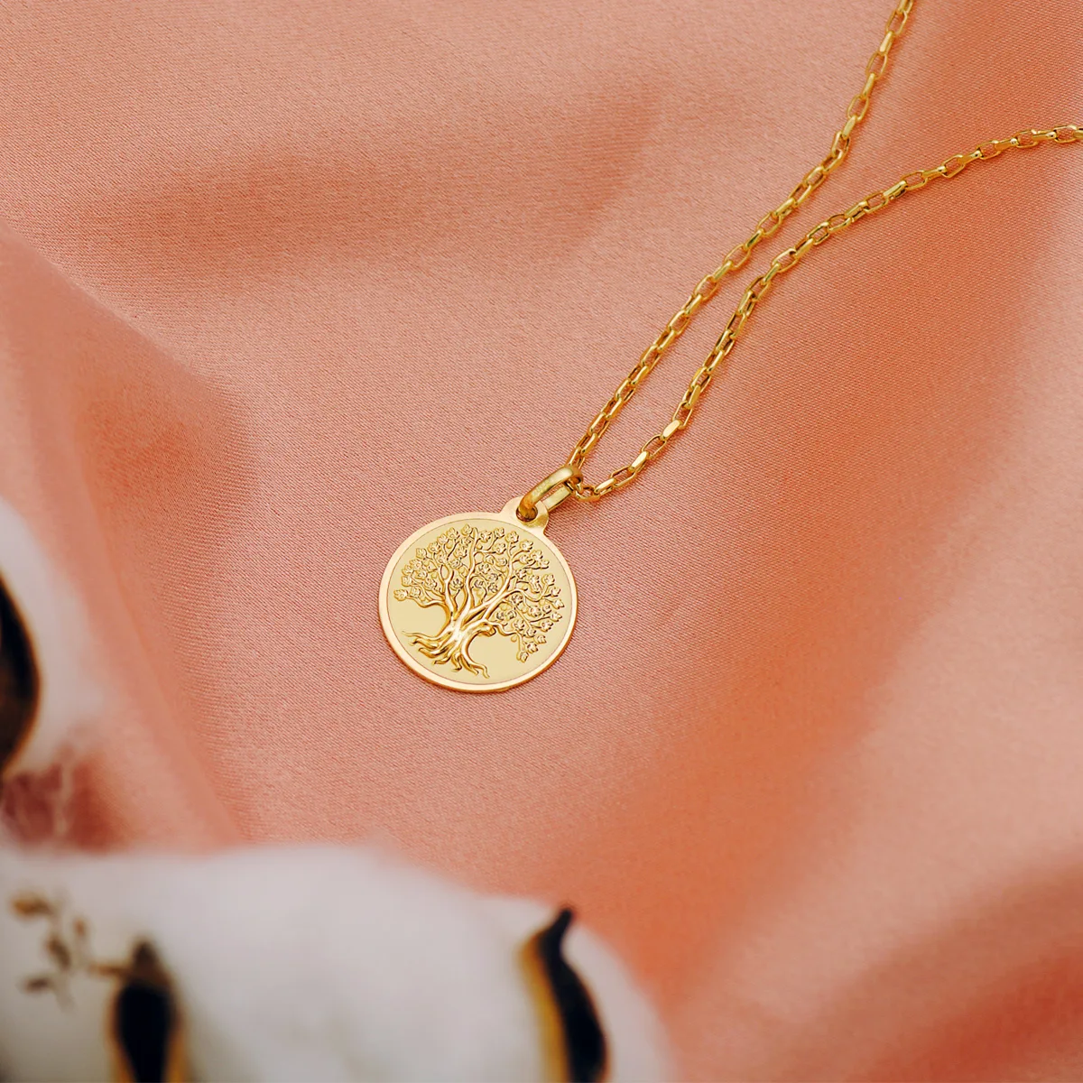 18K MEDALLA ORO AMARILLO ARBOL DE LA VIDA EN BRILLO Y FONDO MATIZADO 18 MM — vista 2
