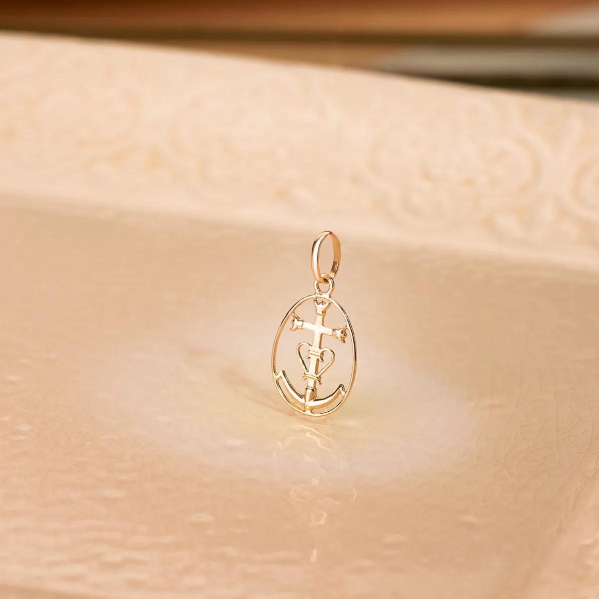 18K COLGANTE ORO AMARILLO CRUZ DE LA CAMARGA CON CERCO. 22 X 14 MM — vista 2