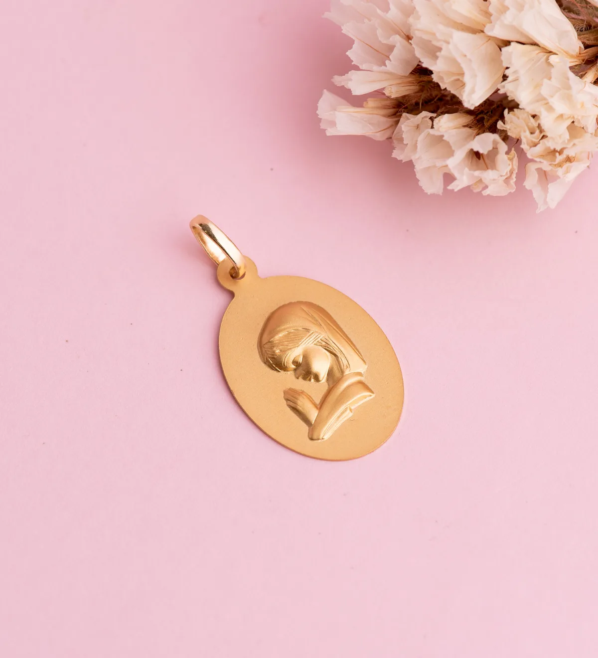 18K MEDALLA ORO AMARILLO VIRGEN NIÑA OVAL LISA MATIZADA. MEDIDA: 23 X 15 MM — vista 2