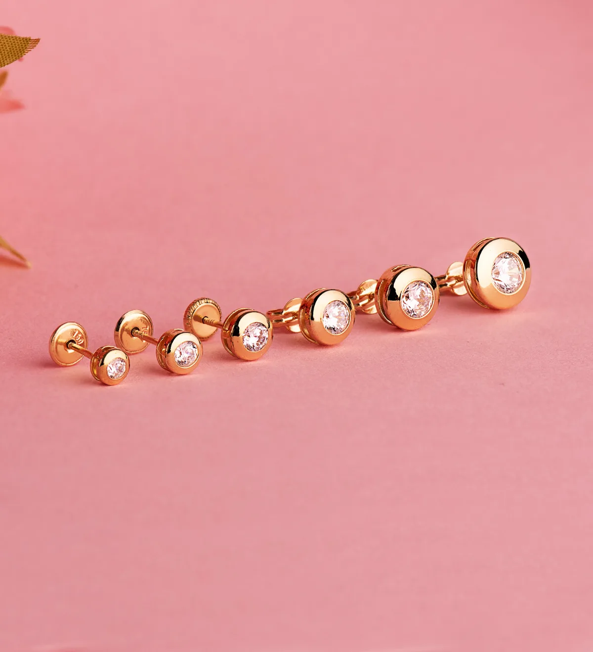 18K PENDIENTES ORO AMARILLO  CHATON GALERIA CON CIRCONITA. MEDIDA: 7,5 MM. CIERRE PRESION — vista 3