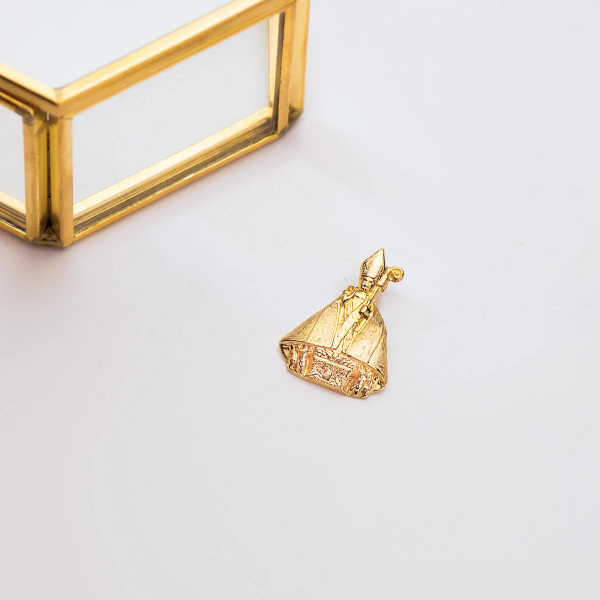 18K MEDALLA ORO AMARILLO SAN FERMIN SILUETA EN BRILLO 22X16 MM — vista 2