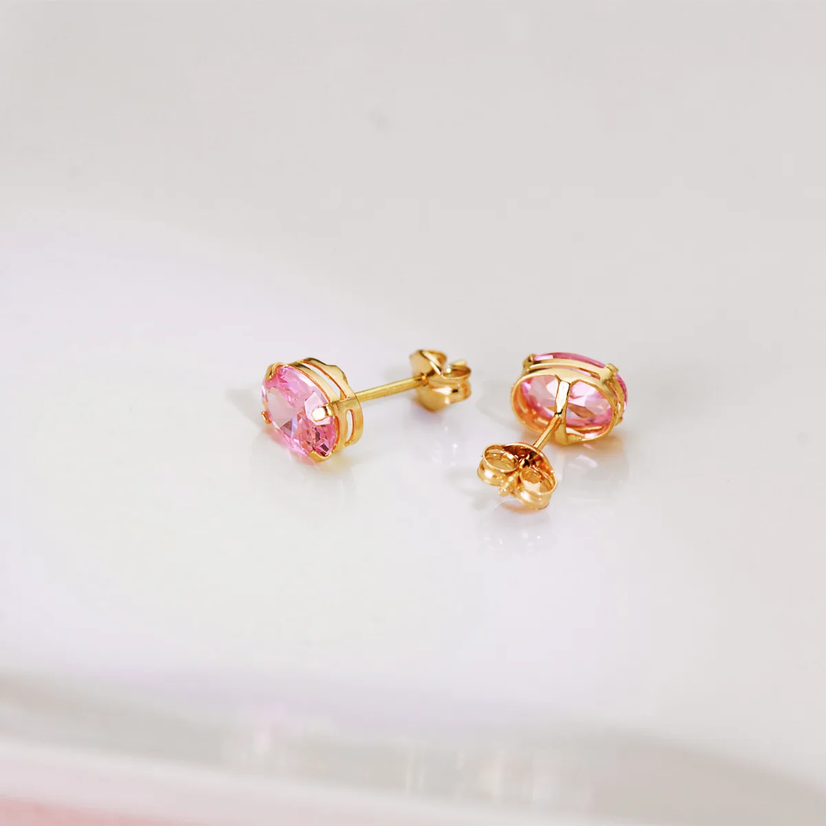 18K PENDIENTES ORO AMARILLO OVAL PIEDRA ROSA 7 X 5 MM. CIERRE PRESION — vista 2