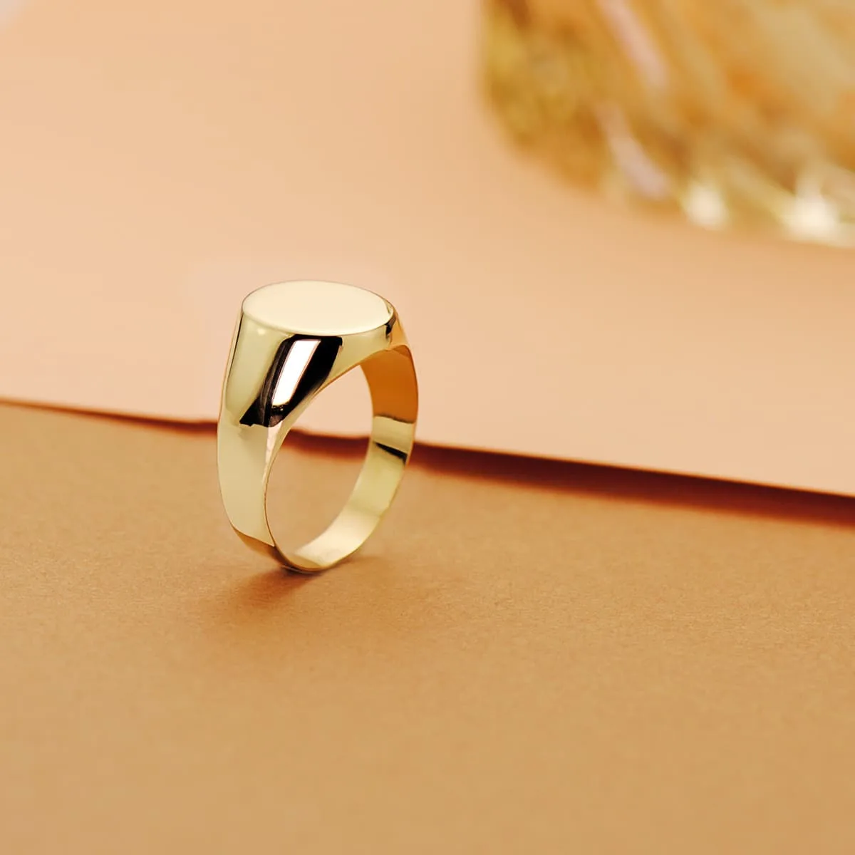 18K SELLO ORO AMARILLO HUECO LISO EN BRILLO. ZONA GRABADO: 13X10 MM — vista 2