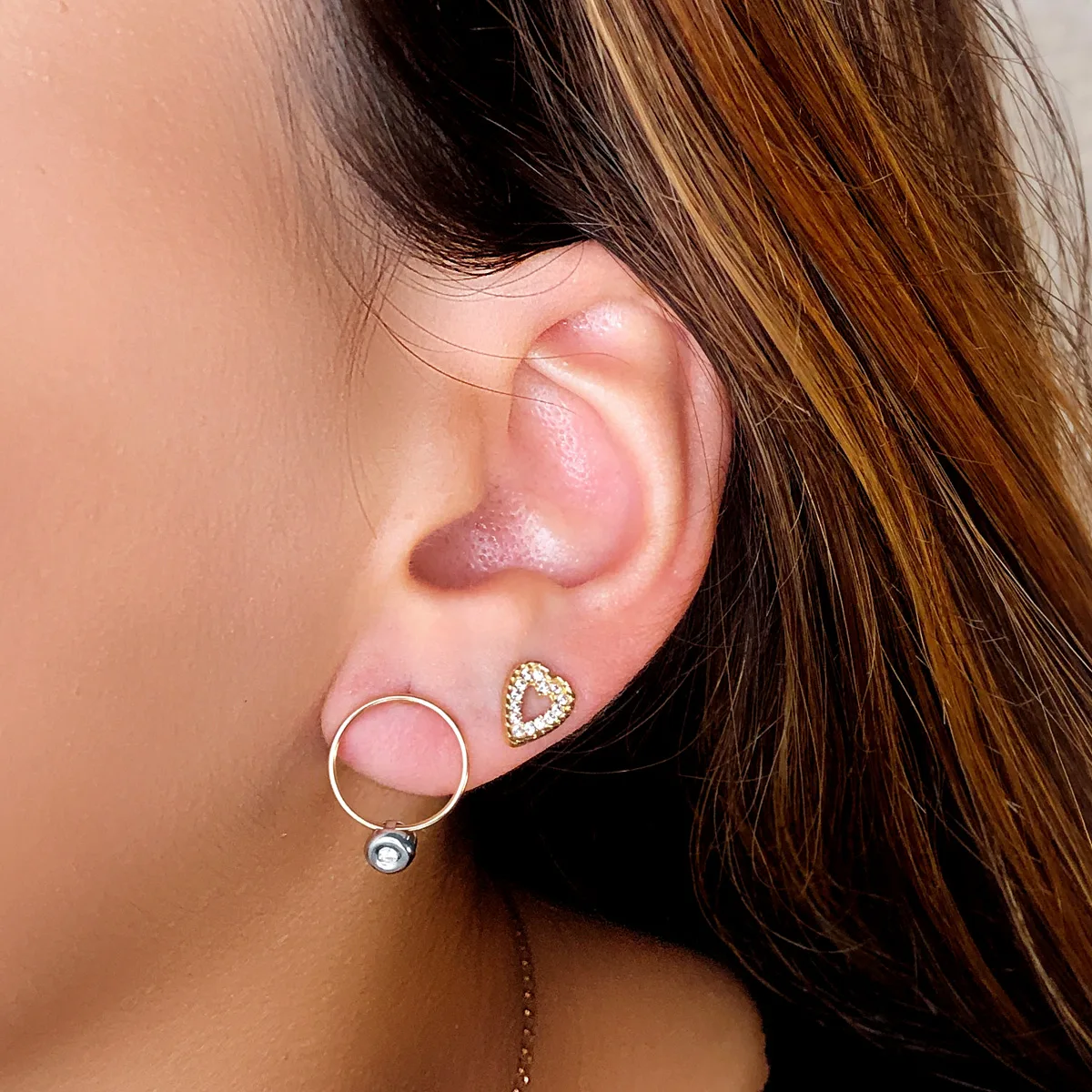 18K PENDIENTES ORO AMARILLO CORAZON 9X7 MM 28 CIRCONITA PRESION C. AMOR — vista 2