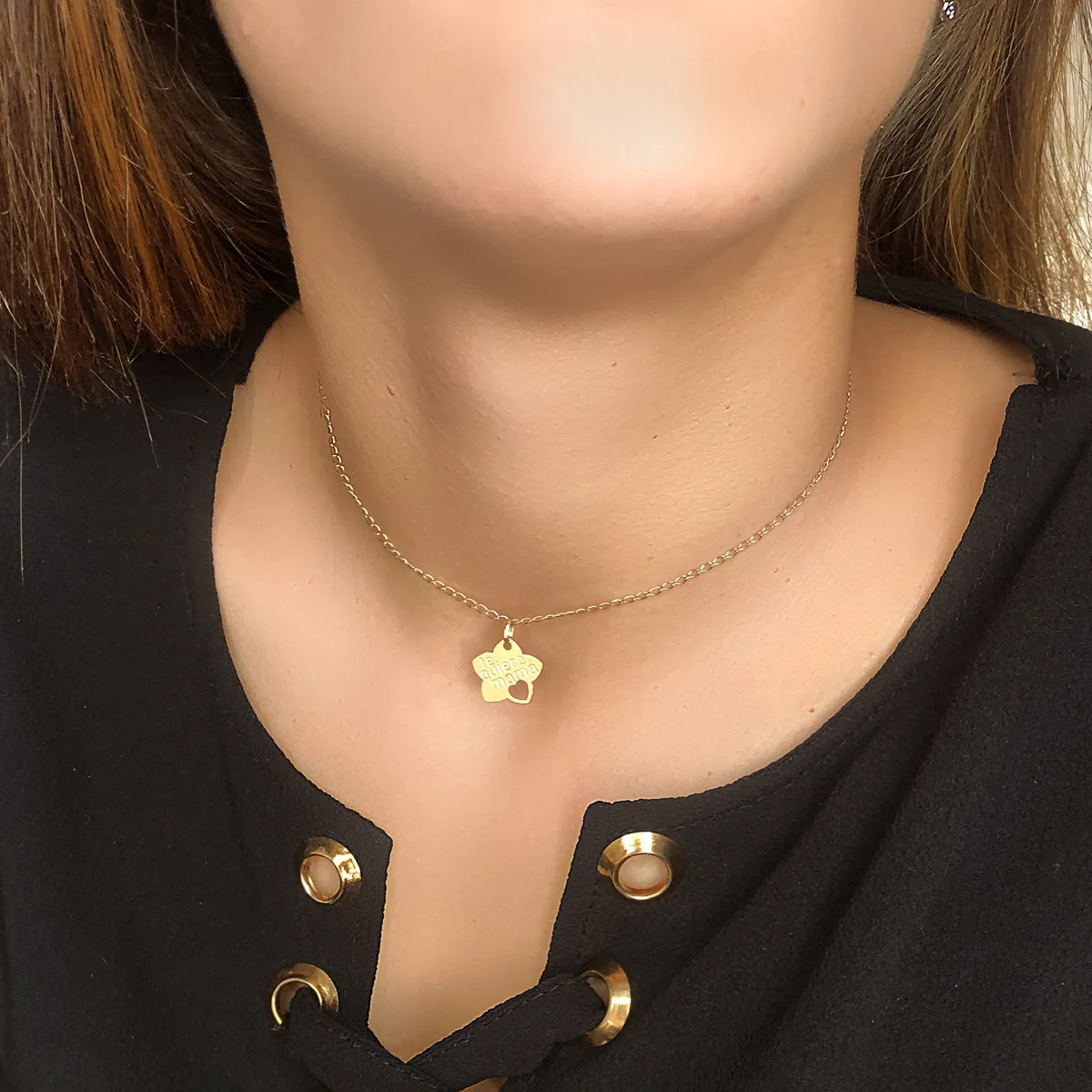 18K COLGANTE ORO AMARILLO FLOR TE QUIERO MAMA CON CORAZON CALADO 15X14 MM — vista 2