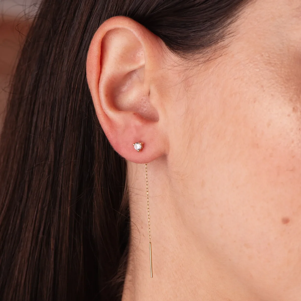 18K PENDIENTES ORO AMARILLO CON CIRCONITA GARRAS 4MM Y CADENA. LARGO: 56MM CIERRE PRESION — vista 2