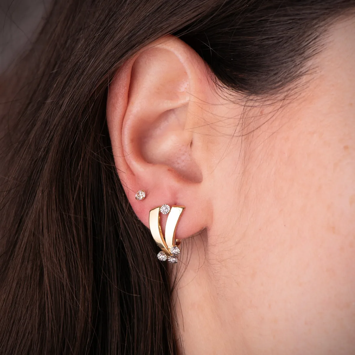 18K PENDIENTES ORO BICOLOR BANDAS Y MOTIVOS REDONDOS TALLADOS. 16,5 X 10 MM. CIERRE CATALAN — vista 2