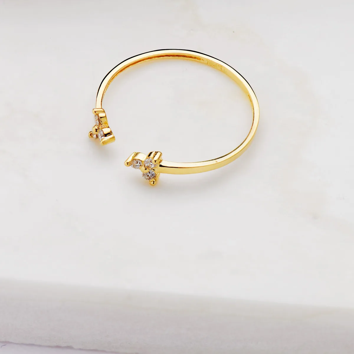 18K SORTIJA ORO AMARILLO DIAMANTES 0.09 QTS.  CUERPO 1.10 MM — vista 2