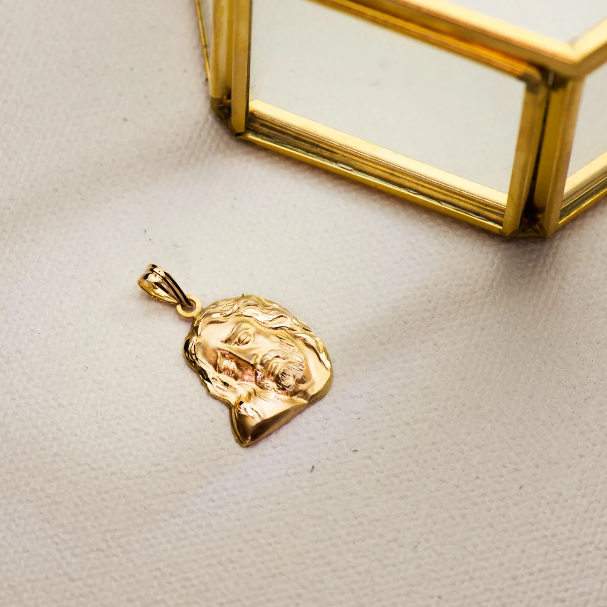 18K COLGANTE ORO AMARILLO CABEZA DE CRISTO  20X16 MM — vista 3