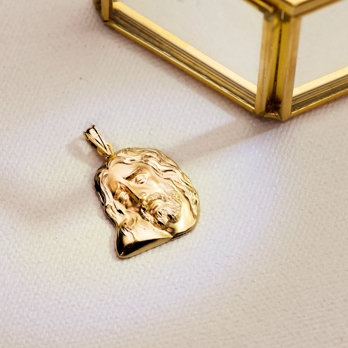 18K COLGANTE ORO AMARILLO CABEZA DE CRISTO  23X19 MM — vista 3
