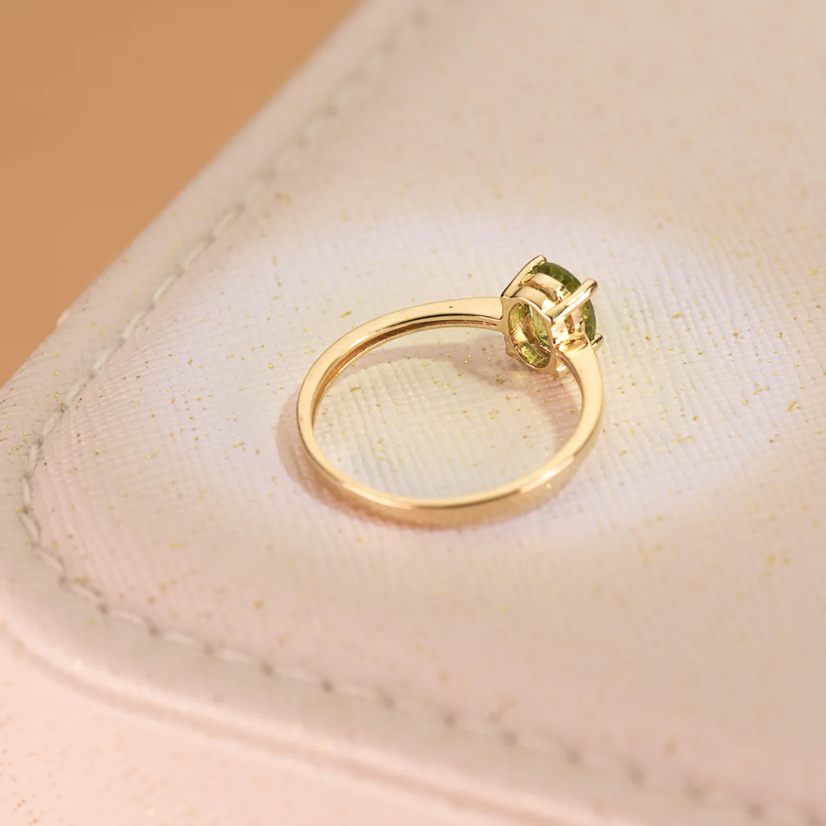 18K SORTIJA ORO AMARILLO GARRAS PIEDRA OLIVINA 7 X 5MM ANCHO CUERPO 2MM — vista 3