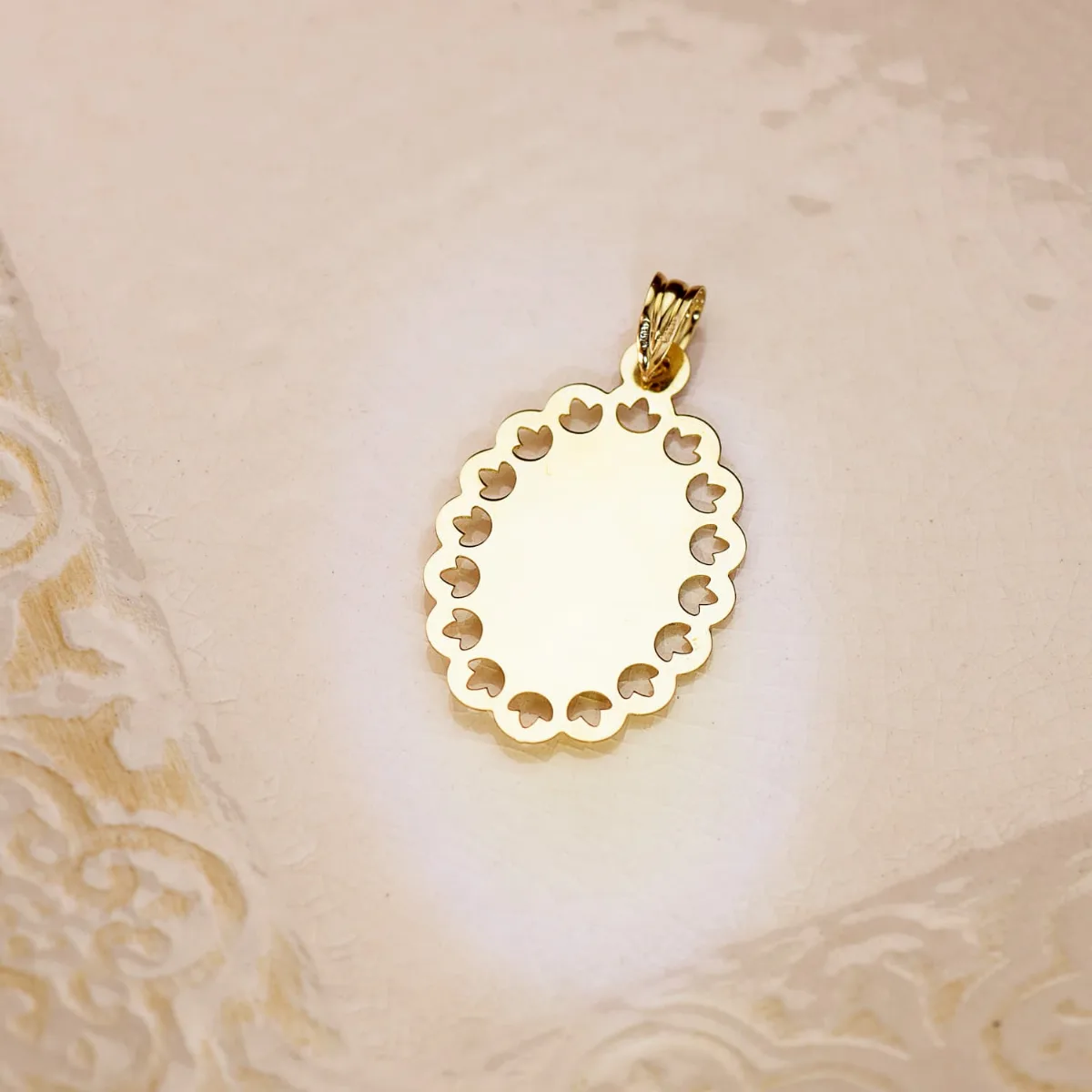 18K MEDALLA ORO AMARILLO VIRGEN MILAGROSA CERCO CALADO 34 X 22 MM — vista 3