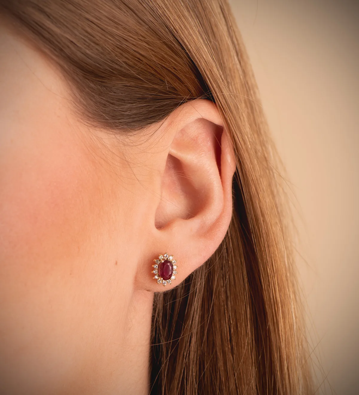 18K PENDIENTES ORO AMARILLO RUBI NATURAL 6X4 MM 1,00QT Y DIAMANTES LABORATORIO 0,280QT VS-2 G. 10X8 MM CIERRE PRESION — vista 2