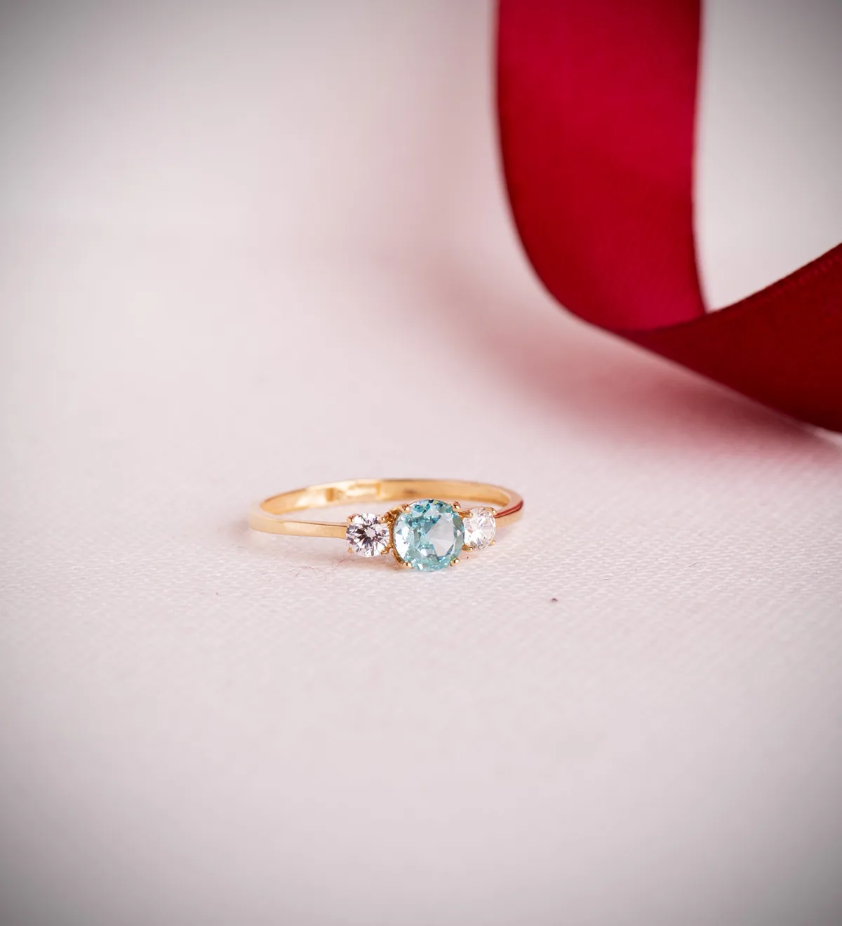 18K SORTIJA ORO AMARILLO AGUAMARINA ICE Y CIRCONITAS EN GARRAS. ANCHO: 5 MM — vista 2