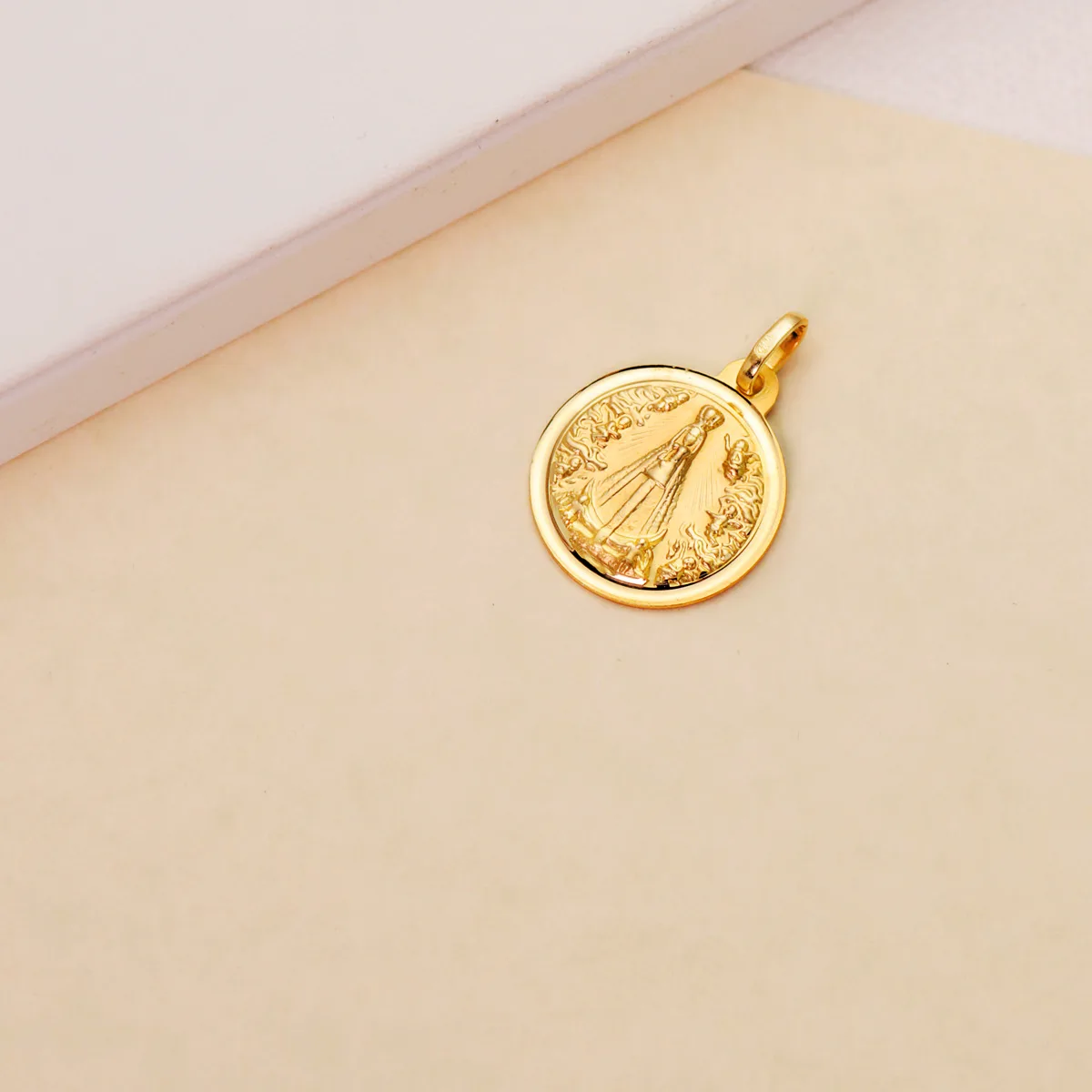 18K MEDALLA ORO AMARILLO VIRGEN NUESTRA SEÑORA DE BEGOÑA BISEL 18 MM — vista 2
