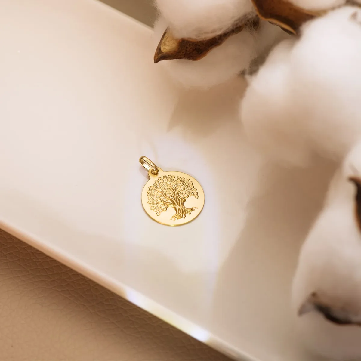9K MEDALLA ORO AMARILLO ARBOL DE LA VIDA MATIZADA 18 MM — vista 3