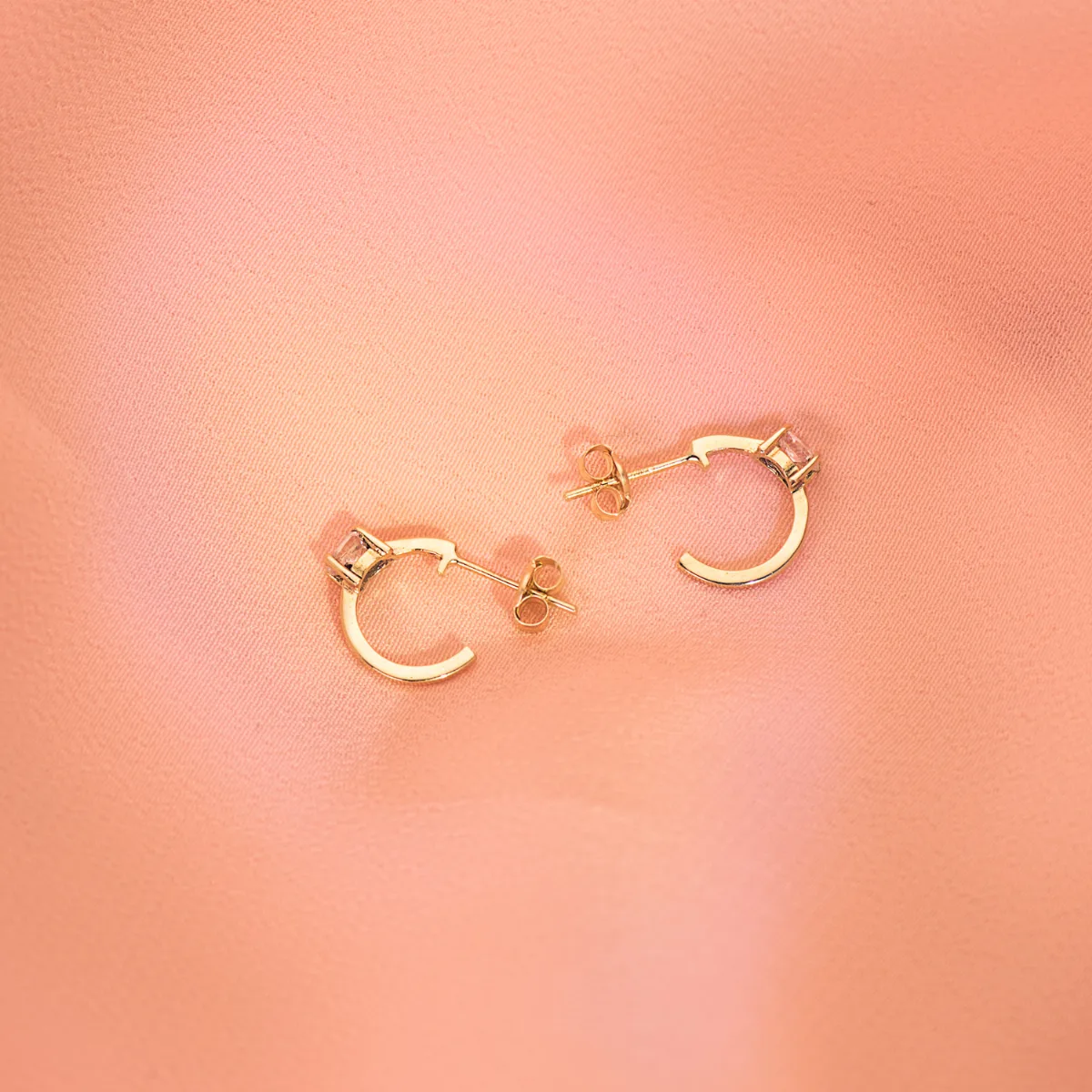 18K PENDIENTES ORO AMARILLO MEDIO ARO LISO CON CIRCONITA 12X3 MM CIERRE PRESION. — vista 2