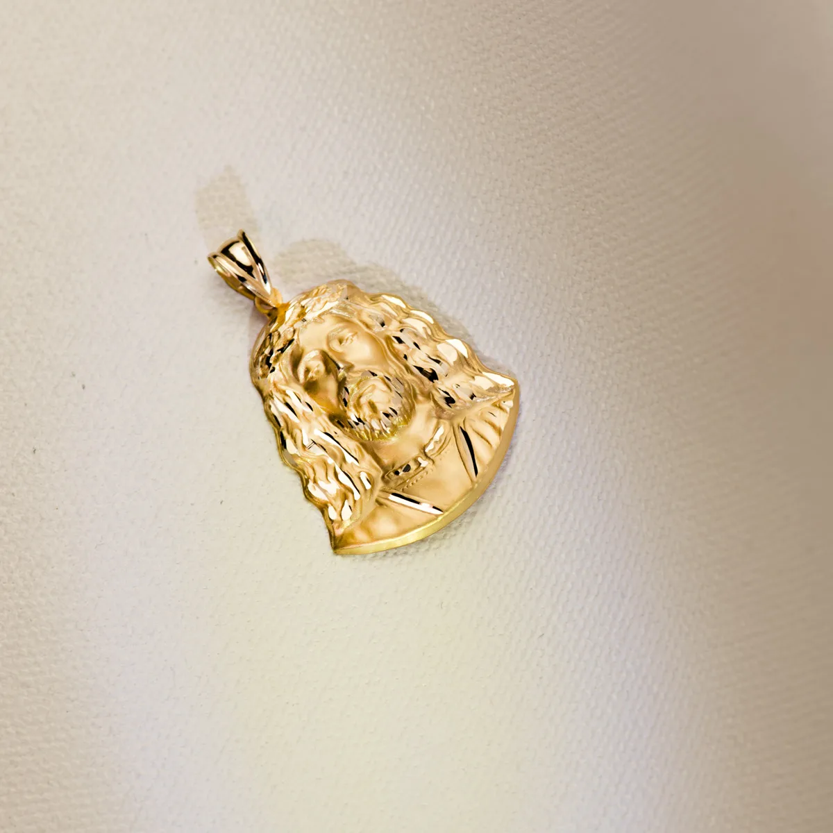 18K COLGANTE ROSTRO CRISTO ORO AMARILLO. 32 X 25 MM — vista 3