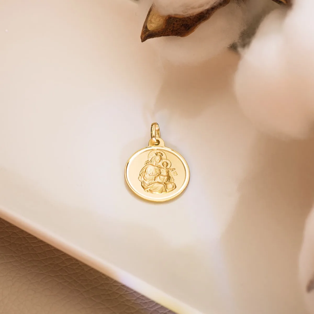 18K ESCAPULARIO ORO AMARILLO VIRGEN DEL CARMEN Y CORAZON DE JESUS BISEL 18 MM — vista 3