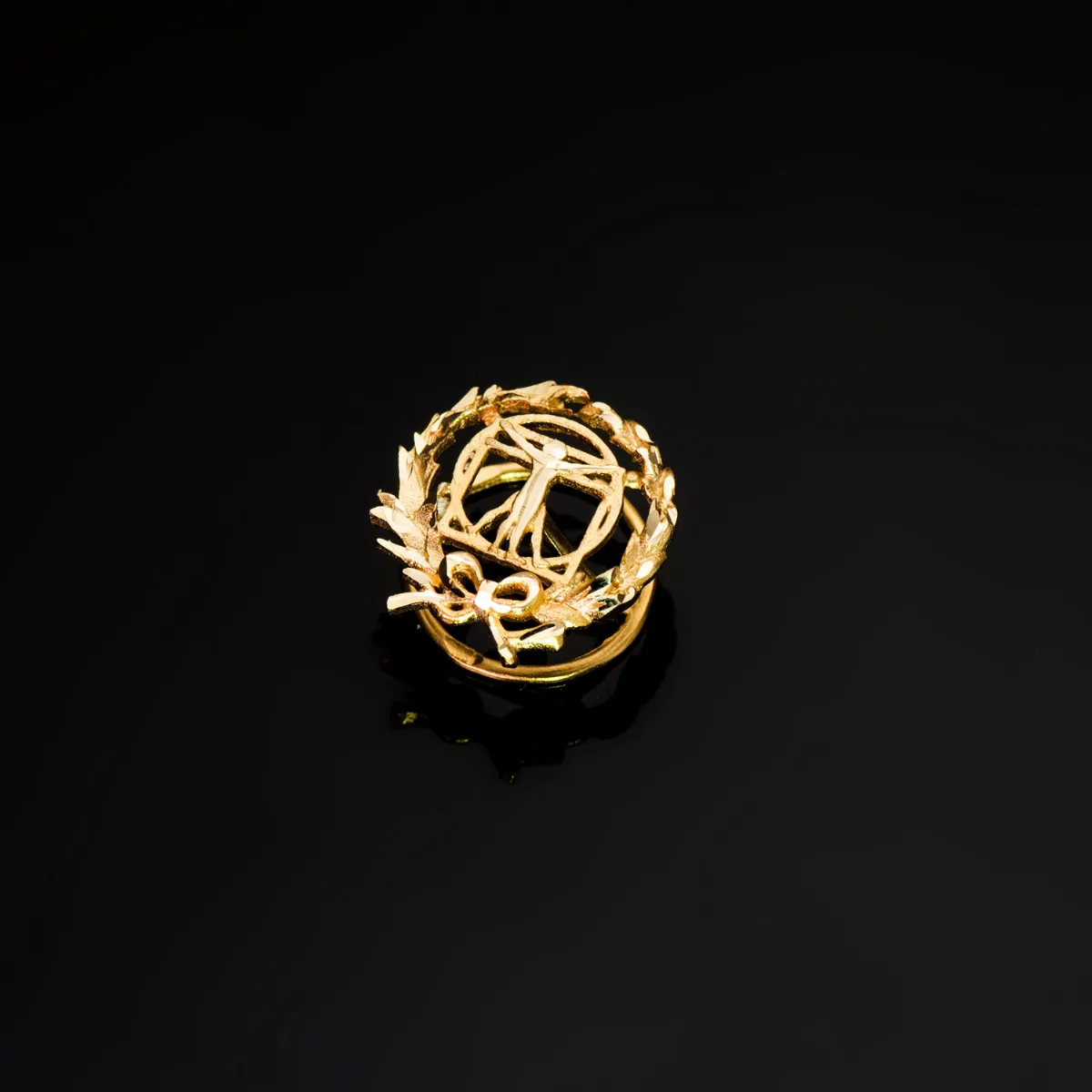 18K INSIGNIA ORO AMARILLO BELLAS ARTES. 15 X 14 MM — vista 2