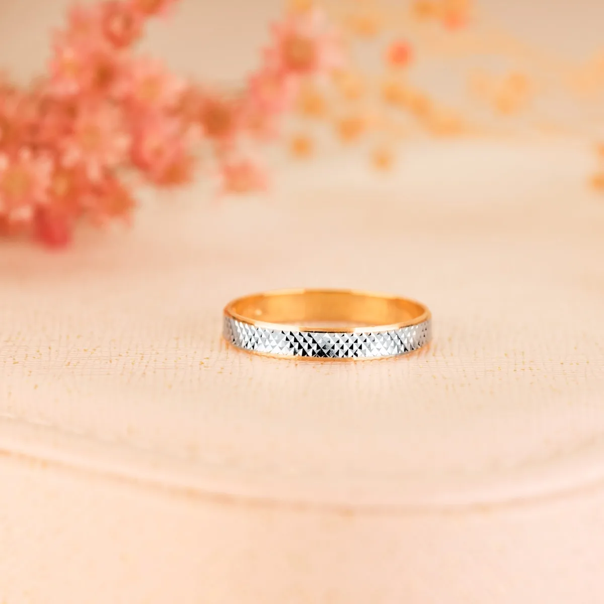 18K ALIANZA ORO BICOLOR TALLADA Y BORDES EN BRILLO. ANCHO: 3 MM. TALLA: 30 — vista 3