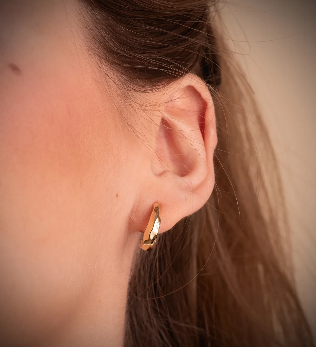 18K PENDIENTES ORO AMARILLO GALLONES EN BRILLO. MEDIDA: 14 X 5 MM. CIERRE PRESION — vista 2