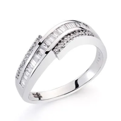 18K SORTIJA ORO BLANCO DIAMANTES TALLA BRILLANTE 0.70/ 0.31  QTS. ANCHO: 5,5MM
