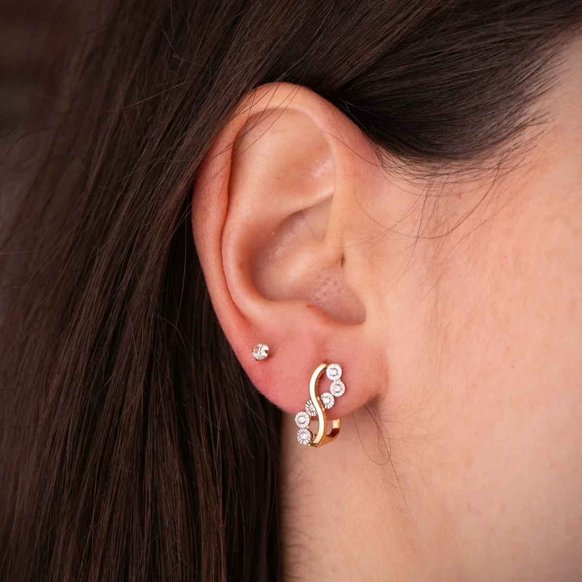 18K PENDIENTES ORO BICOLOR BANDAS Y MOTIVOS REDONDOS TALLADOS. 14 X 6,5 MM. CIERRE CATALAN — vista 2