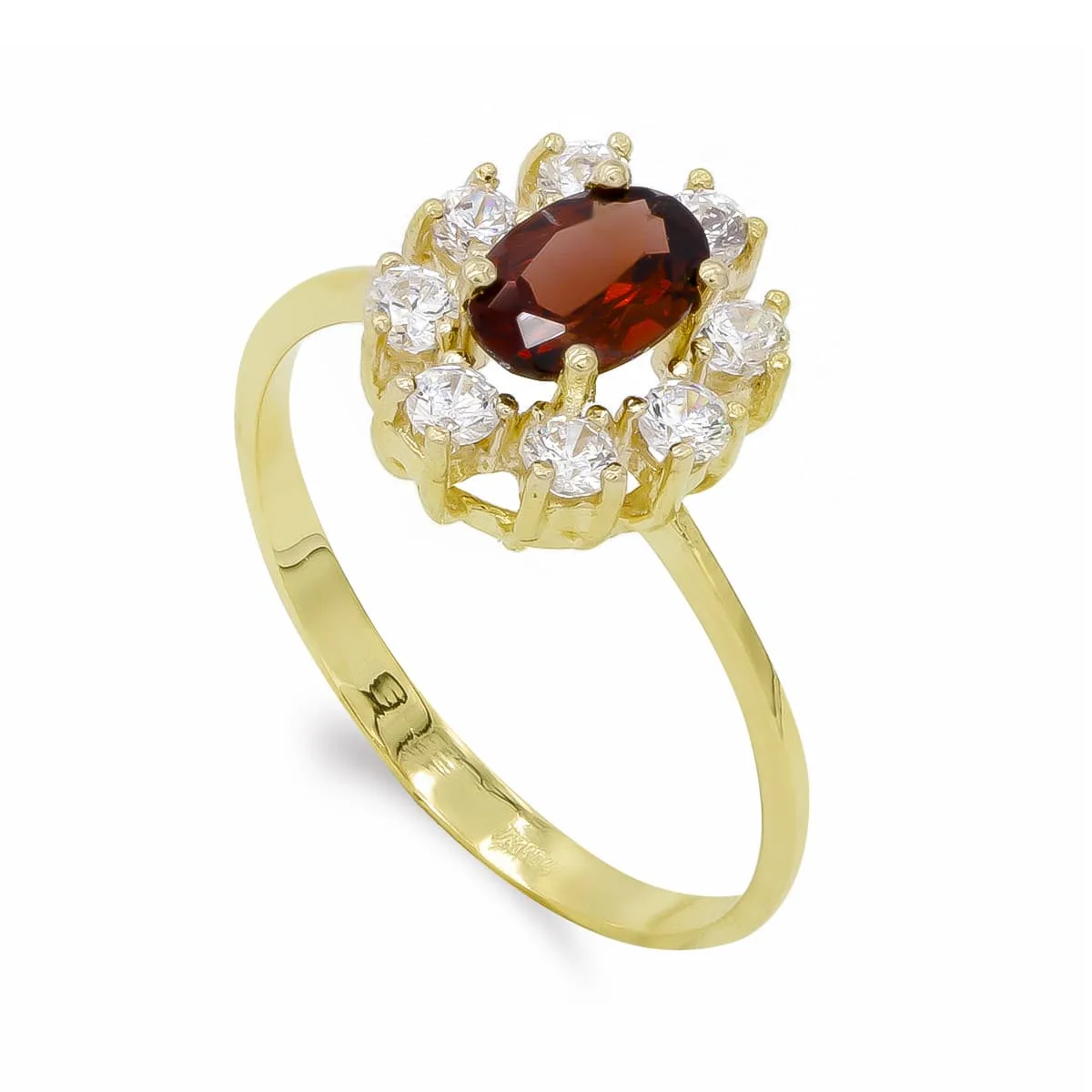 18K SORTIJA ORO AMARILLO CUAJO GRANATE 7X5 MM Y CIRCONITAS.