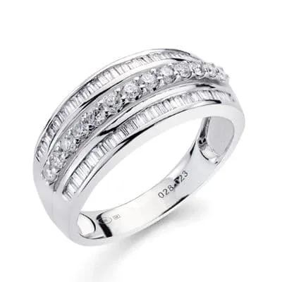 18K SORTIJA ORO BLANCO DIAMANTES TALLA BRILLANTE 0.273/0.38  QTS. ANCHO: 8MM
