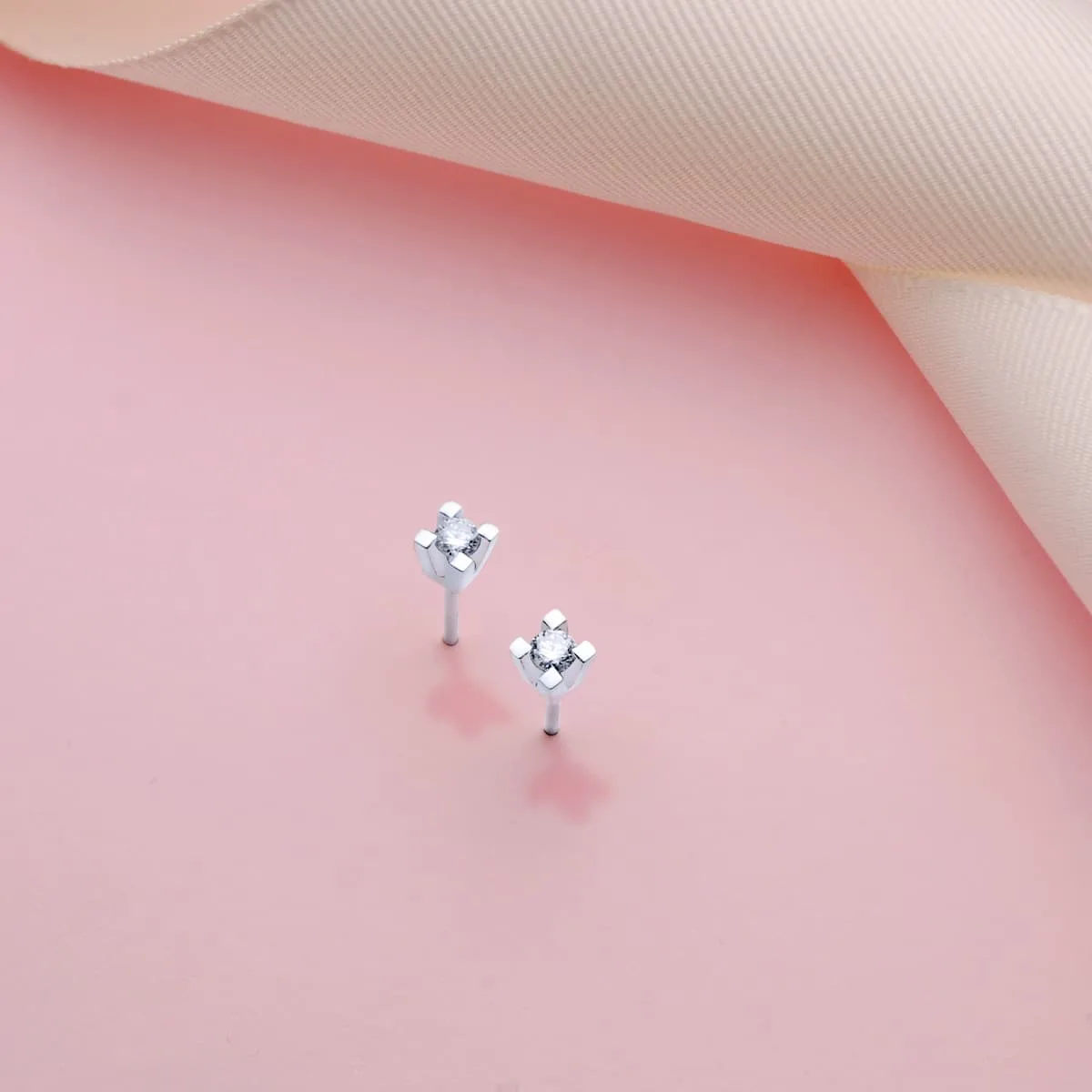 18K PENDIENTES ORO BLANCO DIAMANTES LABORATORIO 2,75MM 0,20 QTS VS2-G. MEDIDA: 4X4 MM. CIERRE PRESION — vista 2