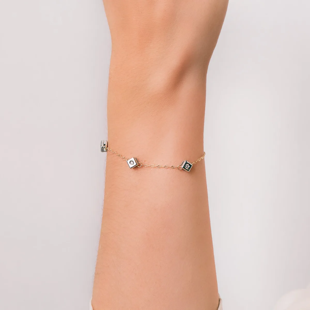 18K PULSERA ORO BICOLOR CHATON DE 3 ROMBOS CON DIAMANTES LABORATORIO  0,045 QTS. VS2-G. LARGO: 17CM — vista 2