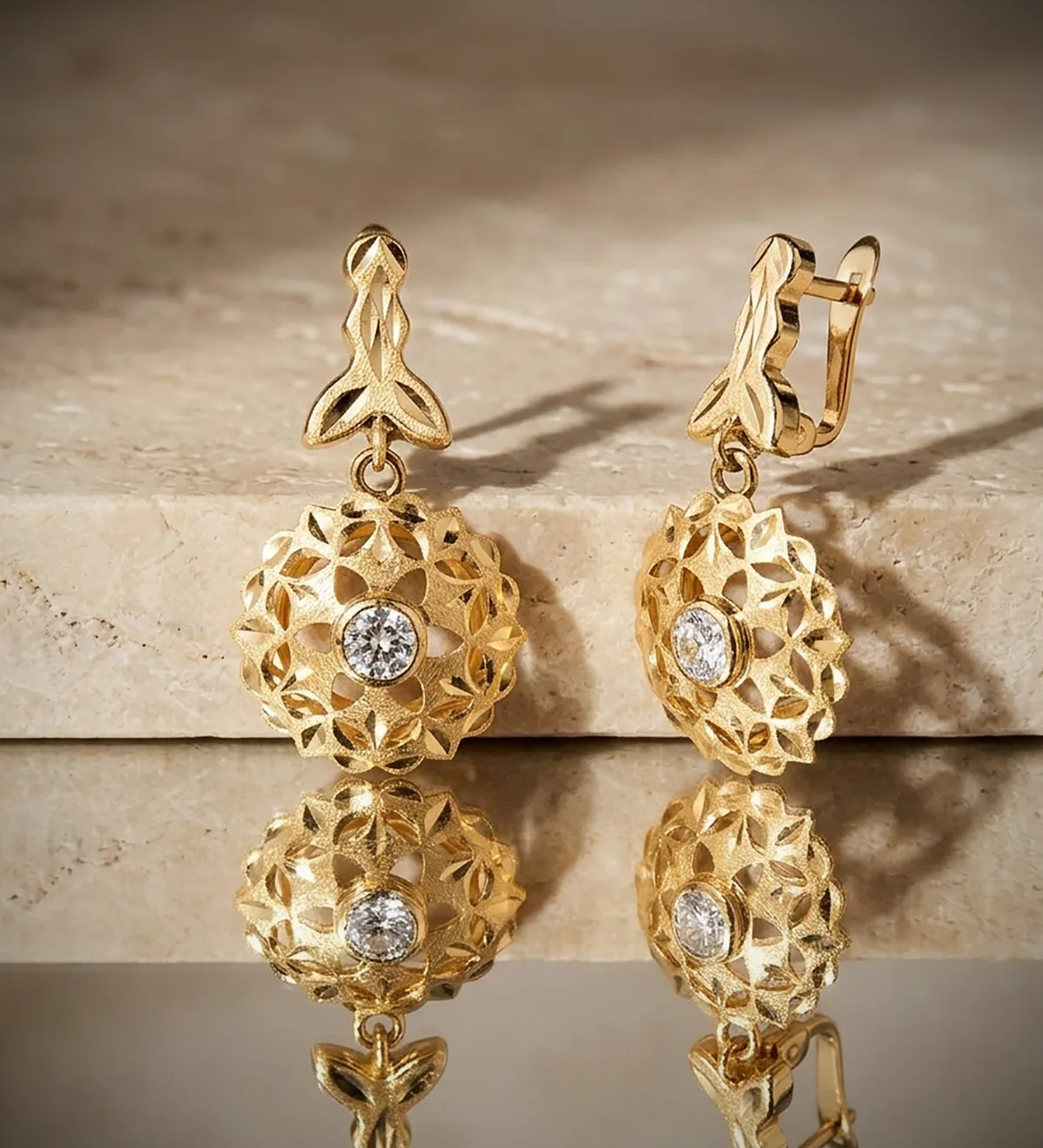 18K PENDIENTES ORO AMARILLO CUBANAS TALLADAS CON CIRCONITA 26 X 14MM. CIERRE CATALAN — vista 2