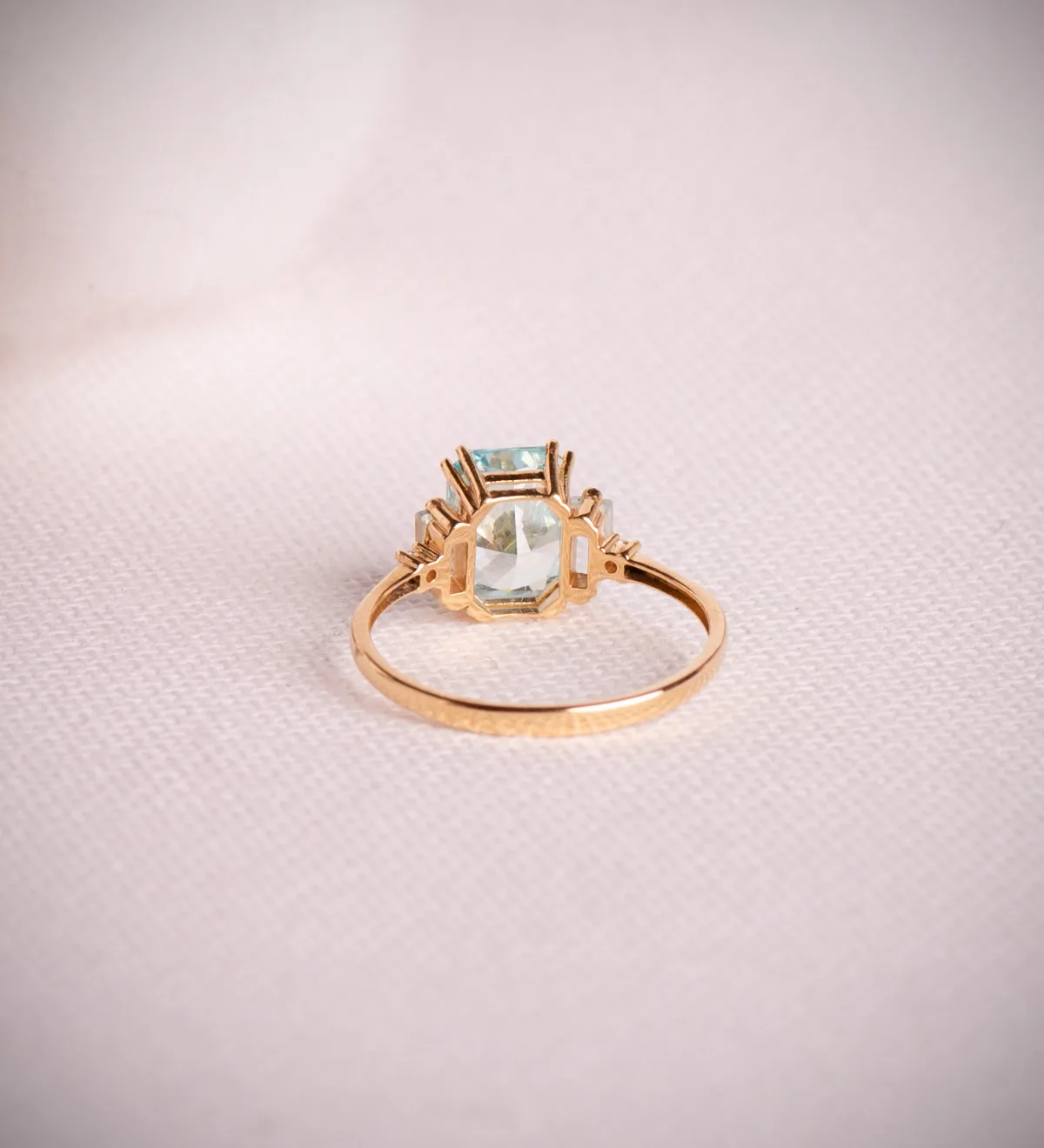 18K SORTIJA ORO AMARILLO PIEDRA OCTOGONAL 8X6 MM ICE CUT Y BARRETAS TOPACIO NATURAL 4X2 MM — vista 2