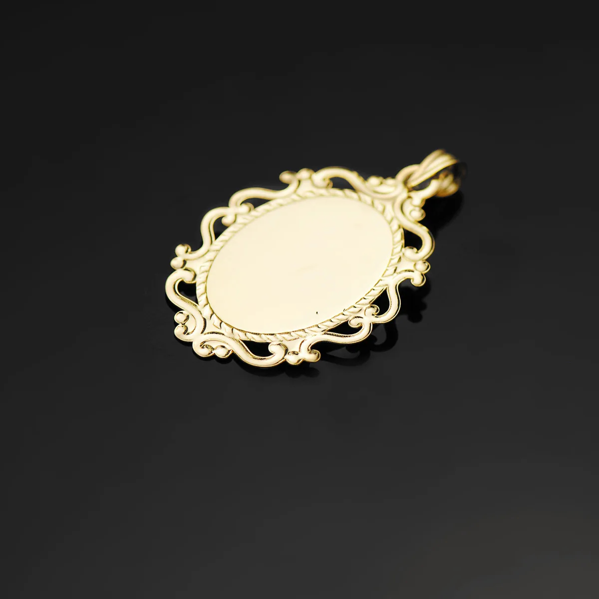 18K MEDALLA ORO AMARILLO VIRGEN NIÑA CERCO CALADO EN BRILLO 31X21 MM — vista 3