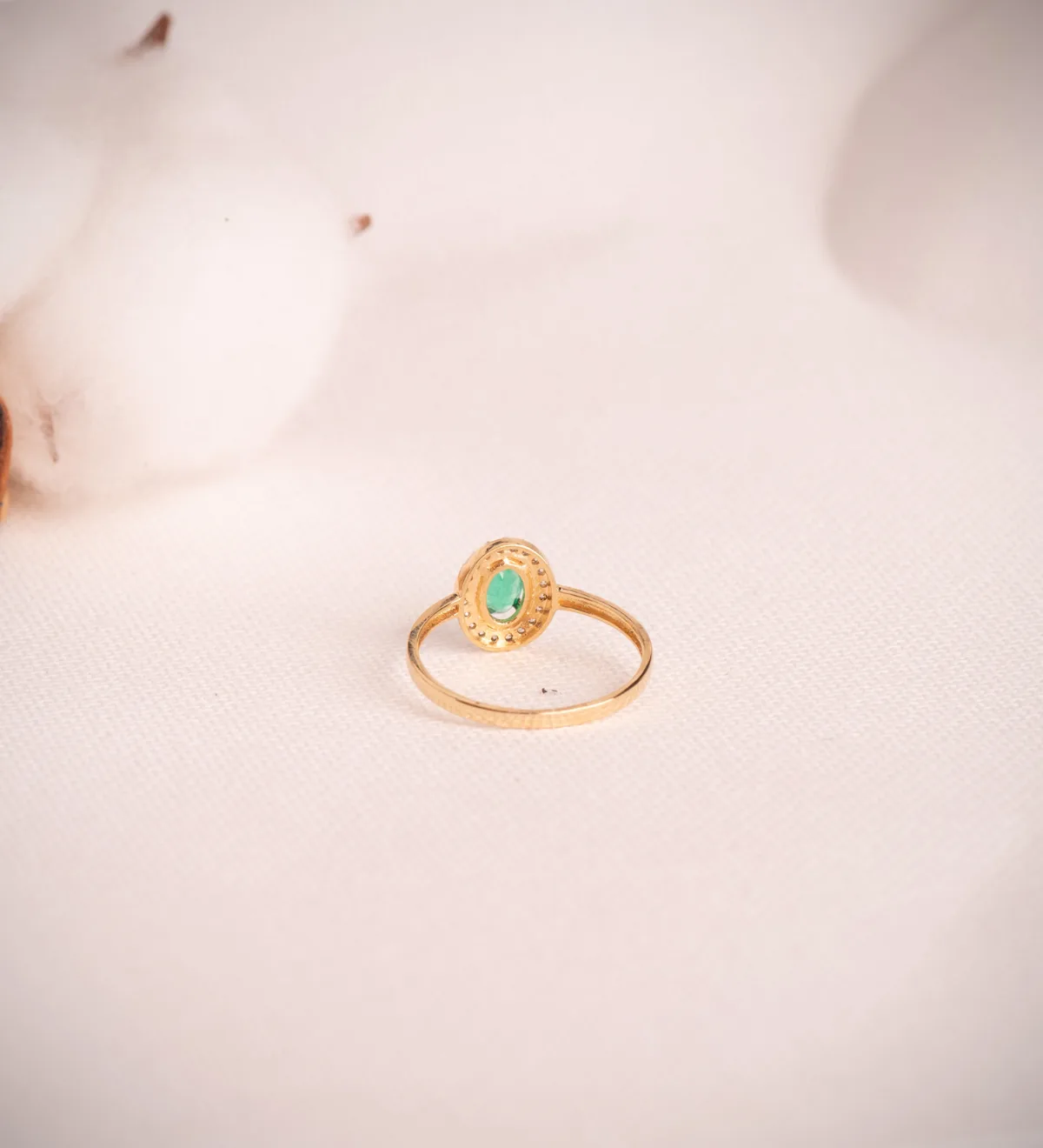 18K SORTIJA ORO AMARILLO ESMERALDA 6X4 MM 0.49 QTS. 8X6 MM — vista 3