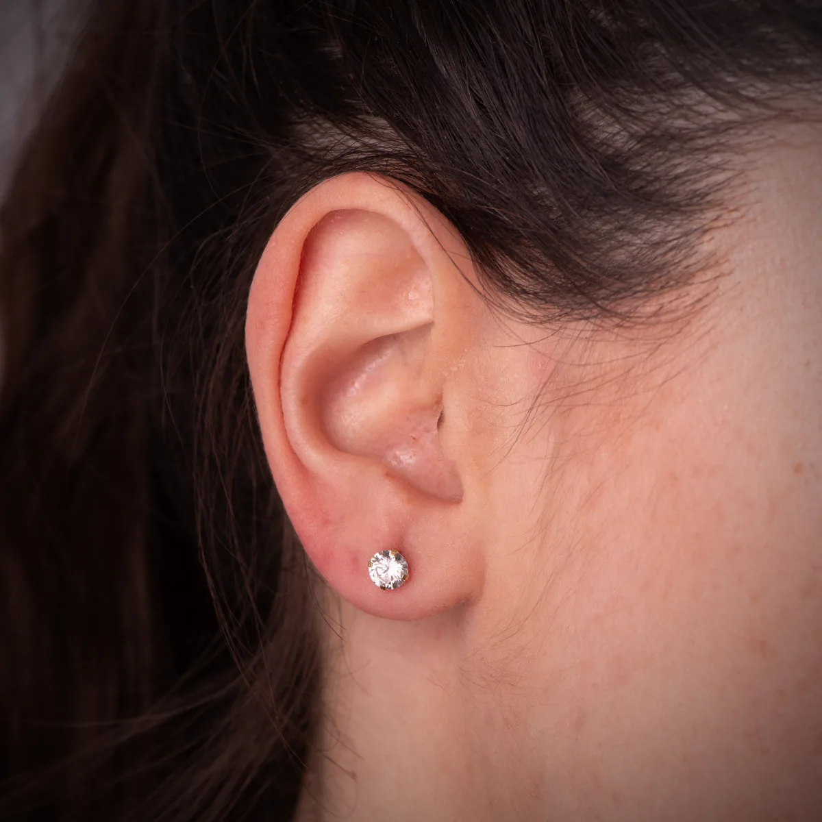 18K PENDIENTES ORO AMARILLO 4 GARRAS CON CIRCONITA. ANCHO: 5 MM CIERRE PRESION — vista 2