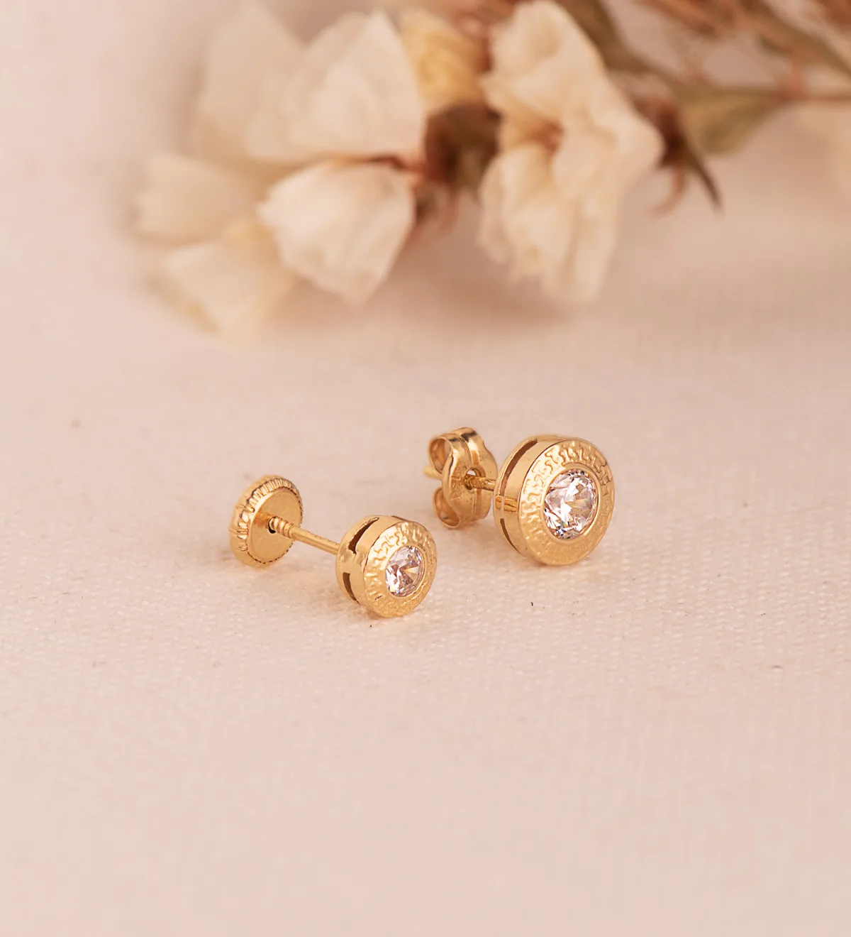 18K PENDIENTES ORO AMARILLO CHATON REDONDOS 5 MM CON GRECA Y  CIRCONITA. CIERRE TUERCA — vista 2