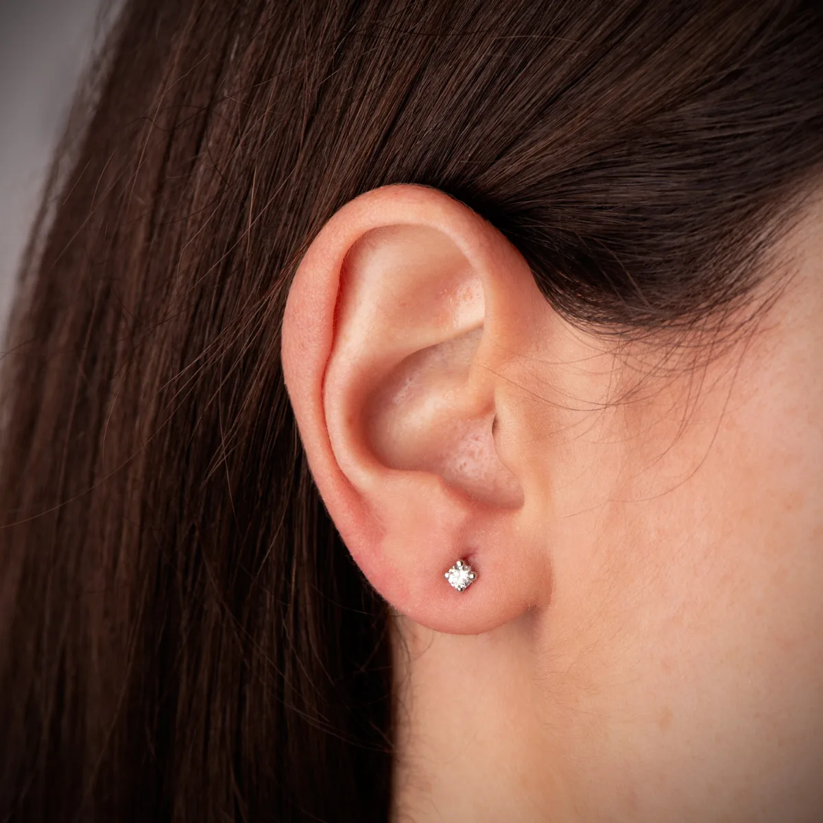 18K PENDIENTES ORO BLANCO CIRCONITA 3MM CON 4 GARRAS. ANCHO: 3,5 MM. CIERRE TUERCA — vista 2