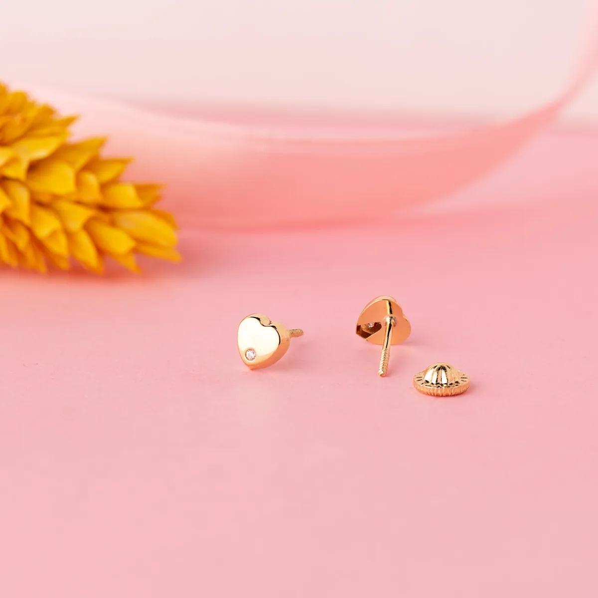 18K PENDIENTES ORO AMARILLO CORAZON CON CIRCONITA BRILLO 5X5 MM. CIERRE TUERCA — vista 2