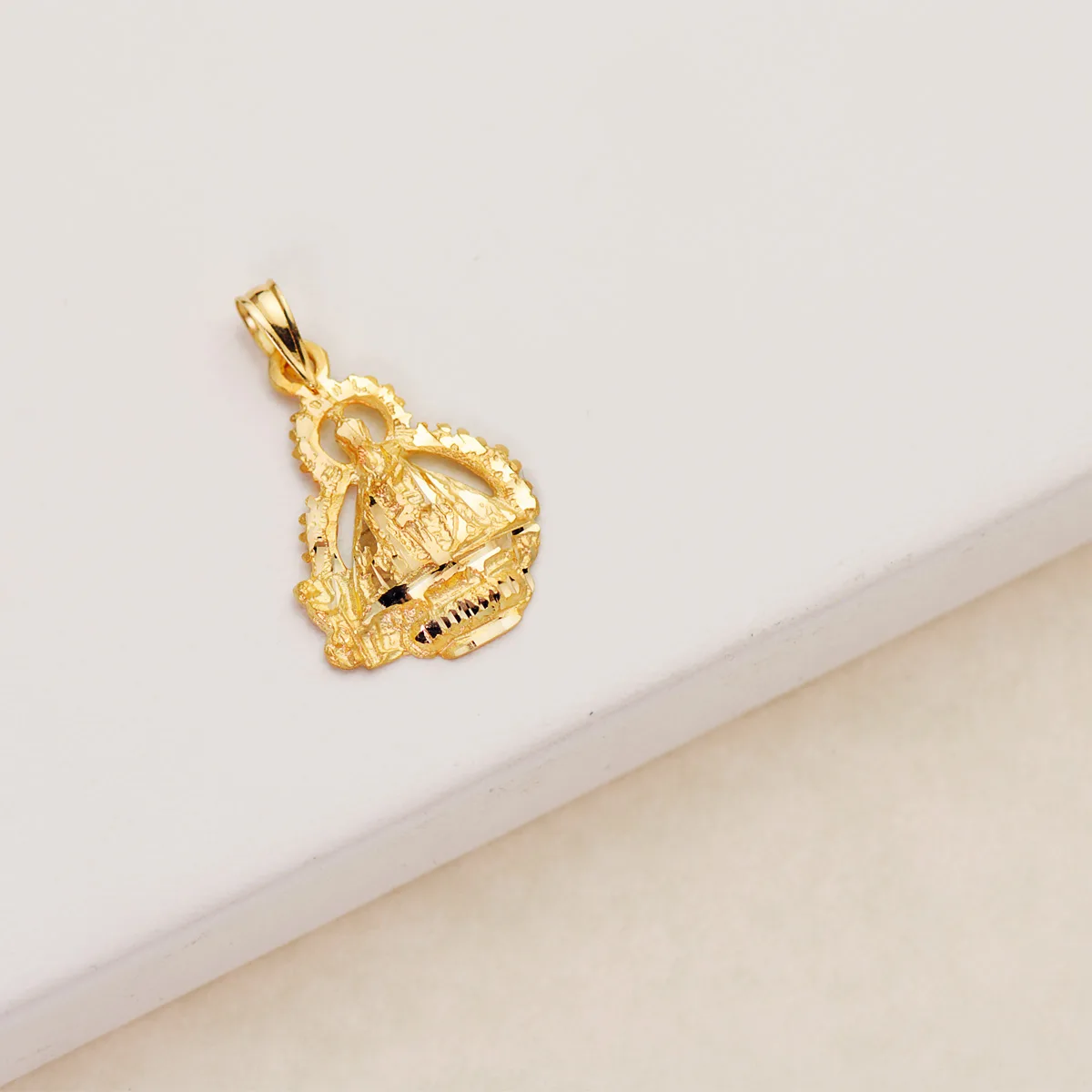 18K MEDALLA ORO AMARILLO VIRGEN DE LA CABEZA ESCUDO 22X15 MM — vista 2