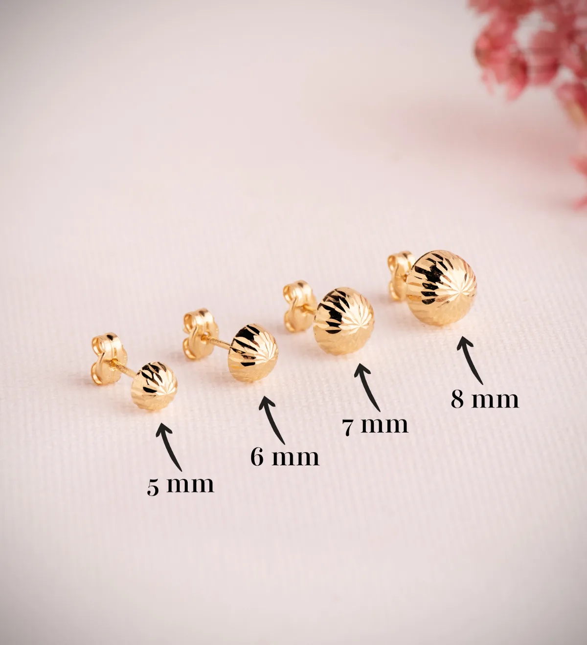 18K PENDIENTES ORO AMARILLO MEDIA BOLA TALLADA HUECA. ANCHO: 5 MM. CIERRE PRESION — vista 2