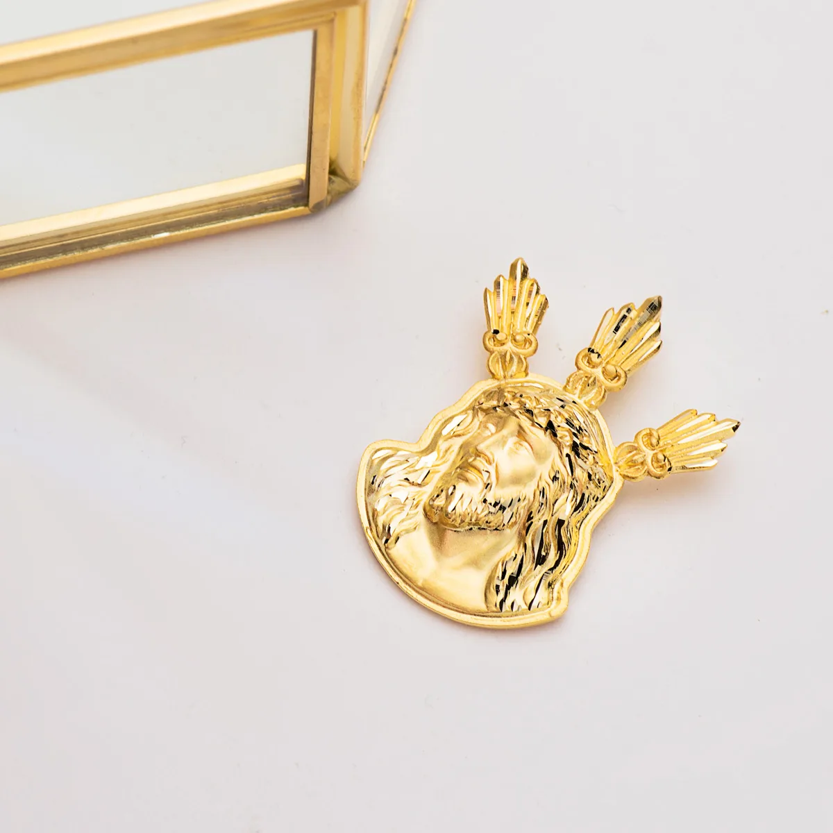 18K COLGANTE COLGANTE ORO AMARILLO CABEZA DE CRISTO  POTENCIAS 38X29 MM — vista 3