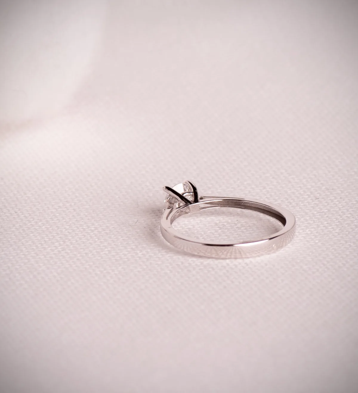 18K SOLITARIO ORO BLANCO 4 GARRAS CON DIAMANTE LABORATORIO 0,50 QTES. G - VS1 — vista 3