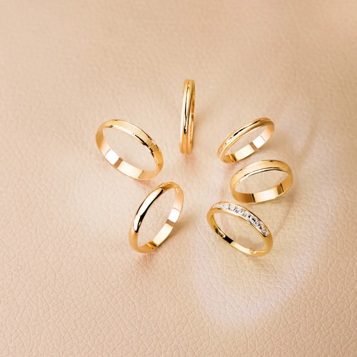 18K ALIANZA ORO AMARILLO MATE Y BRILLO 3,5 MM — vista 3