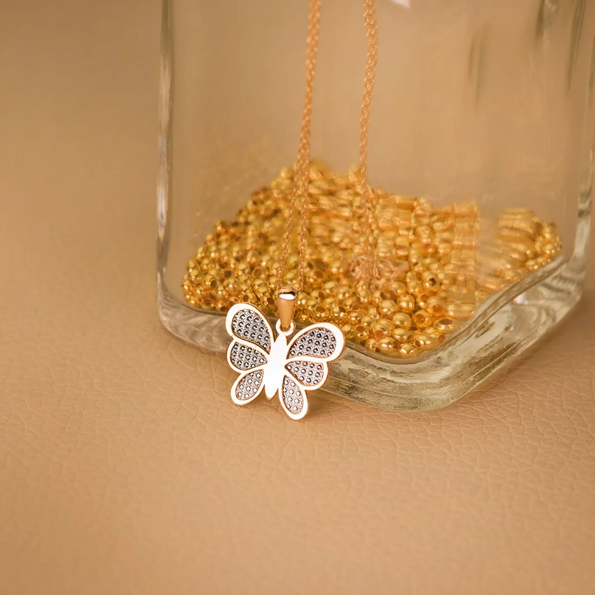 18K COLGANTE ORO BICOLOR MARIPOSA INTERIOR TALLADO 17X14 MM — vista 3