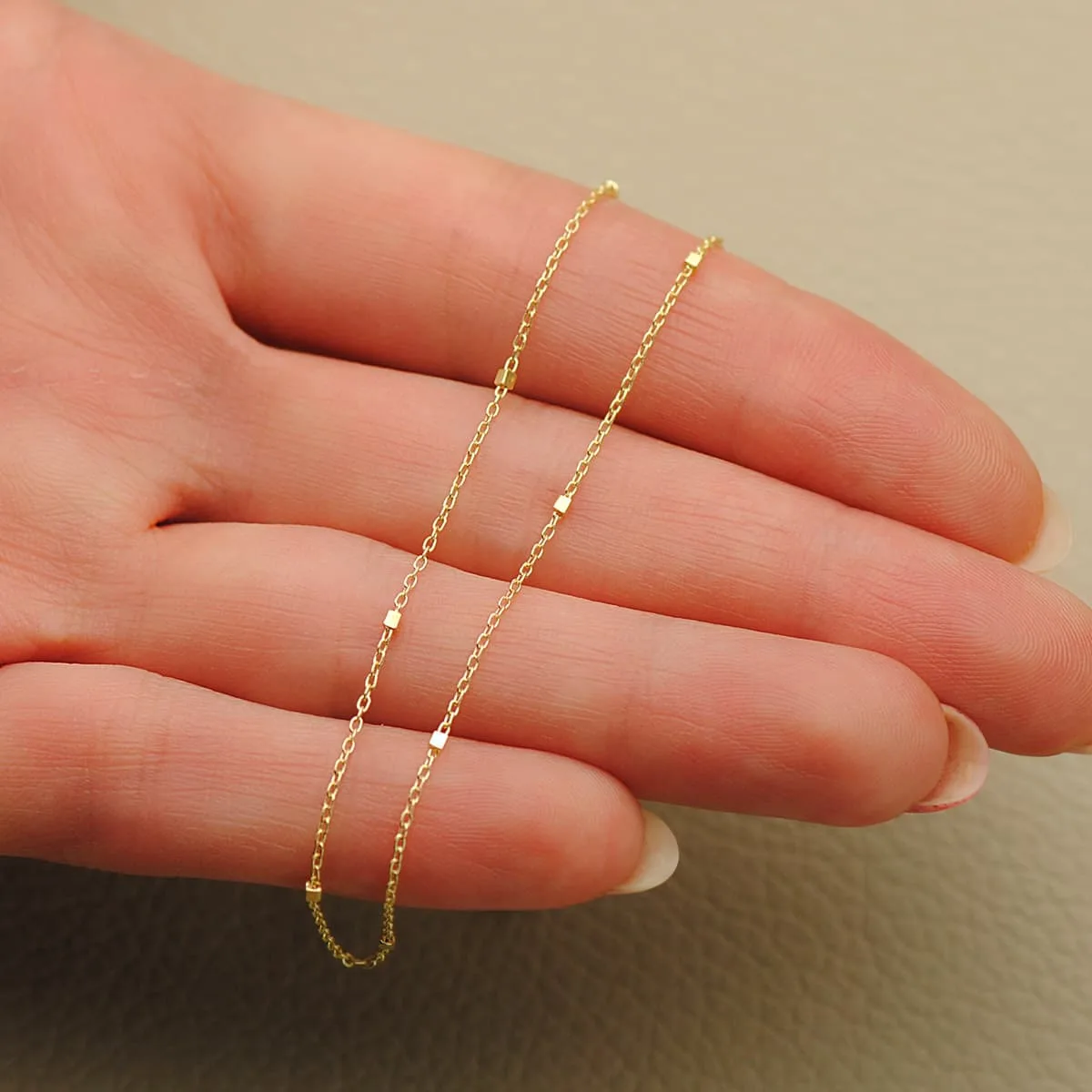 18K CADENA ORO AMARILLO HUECA COMBINADA FORZADA Y CUBOS. LARGO 40CM ANCHO 1 MM — vista 3