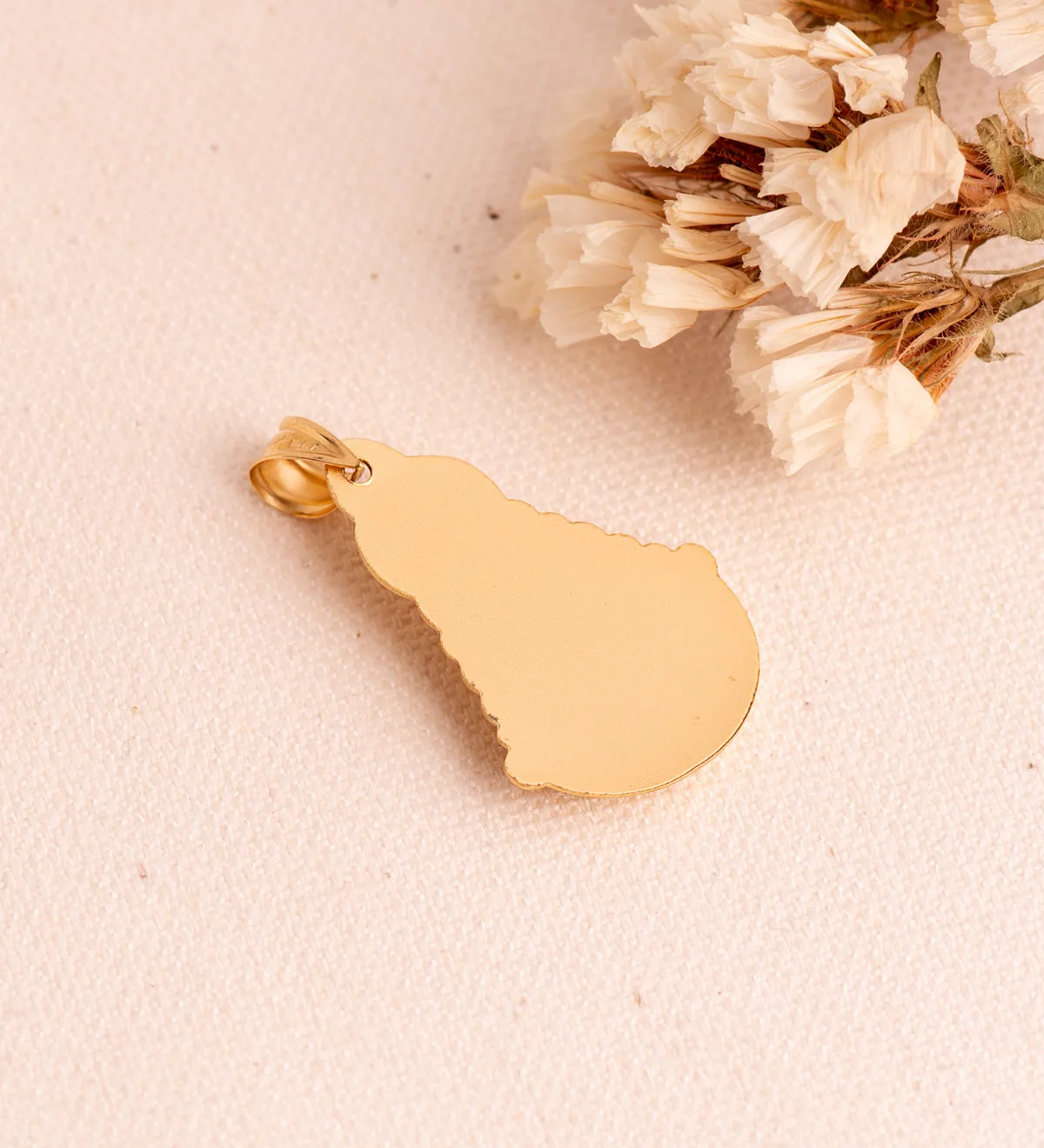 18K MEDALLA ORO AMARILLO VIRGEN DEL ROCIO SILUETA 30X20 MM — vista 3