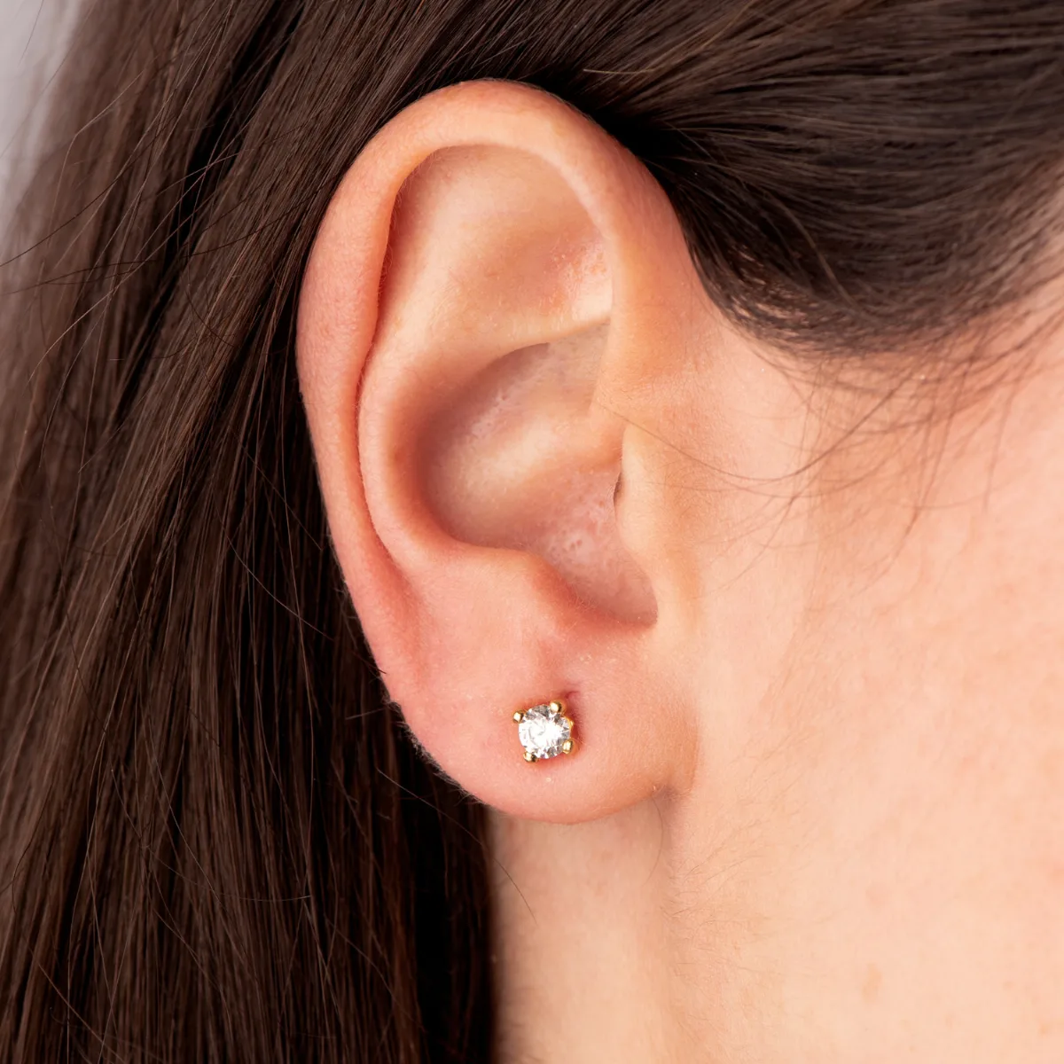 18K PENDIENTES ORO AMARILLO CIRCONITA 4MM CON 4 GARRAS. ANCHO: 4,5 MM. CIERRE TUERCA — vista 2