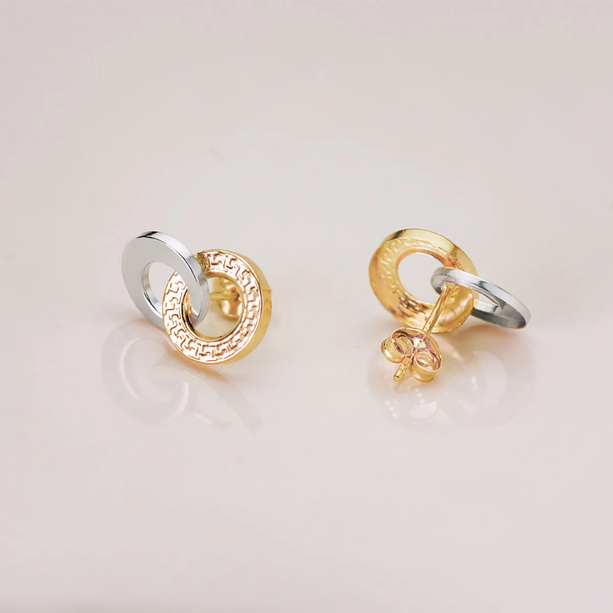 18K PENDIENTES ORO BICOLOR DOBLE ARO LISO Y GRECA 13 X 9 MM. CIERRE PRESION — vista 2